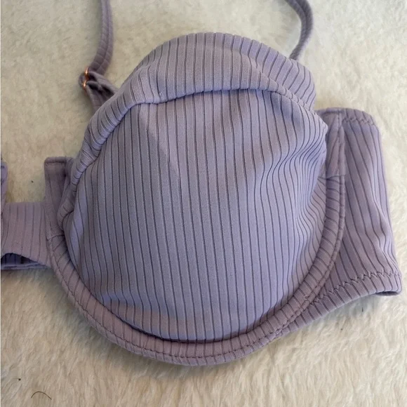 Elegant Lilac bikini top - Picture 3 of 4